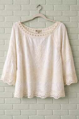 Democracy Boho White Embroidered Lace Bell Sleeve Tunic Blouse